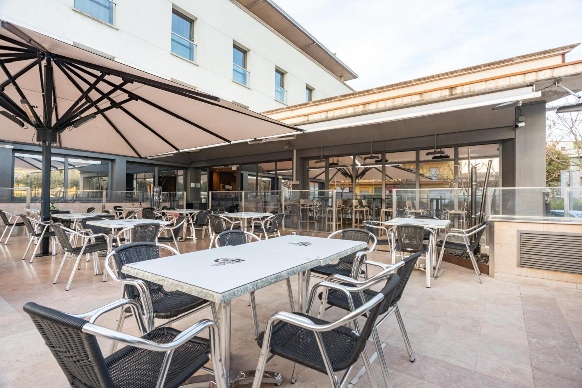 Hotel Palau De Girona Sant Julià De Ramis Zewnętrze zdjęcie