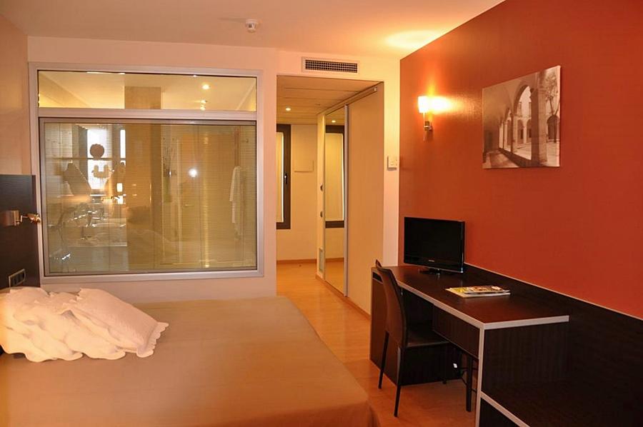 Hotel Palau De Girona Sant Julià De Ramis Zewnętrze zdjęcie